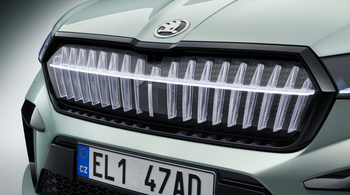 HELLA задает визуальный стиль Škoda Enyaq iV с помощью подсвечиваемой радиаторной решетки
